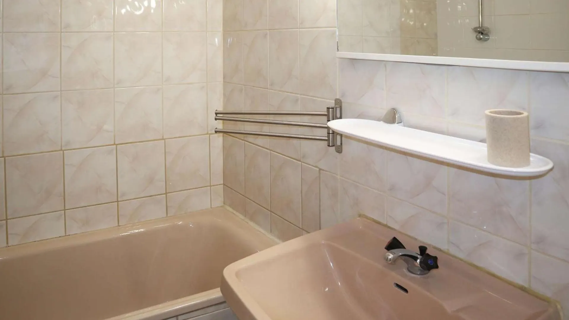 Studio Renove Pour 2 Pers. Au Coeur Des Orres 1650, Acces Direct Pistes Et Commerces - Fr-1-322-632 Les Orres 0*,  France